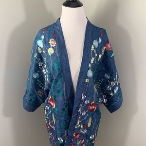 Steve Madden Kimono New floral embroidered